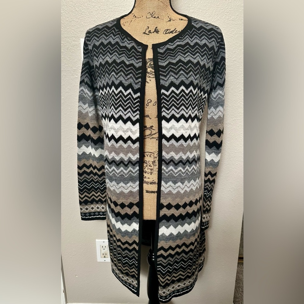 NEW Cocogia Italian Cardigan, Size Small - Picture 3 of 13